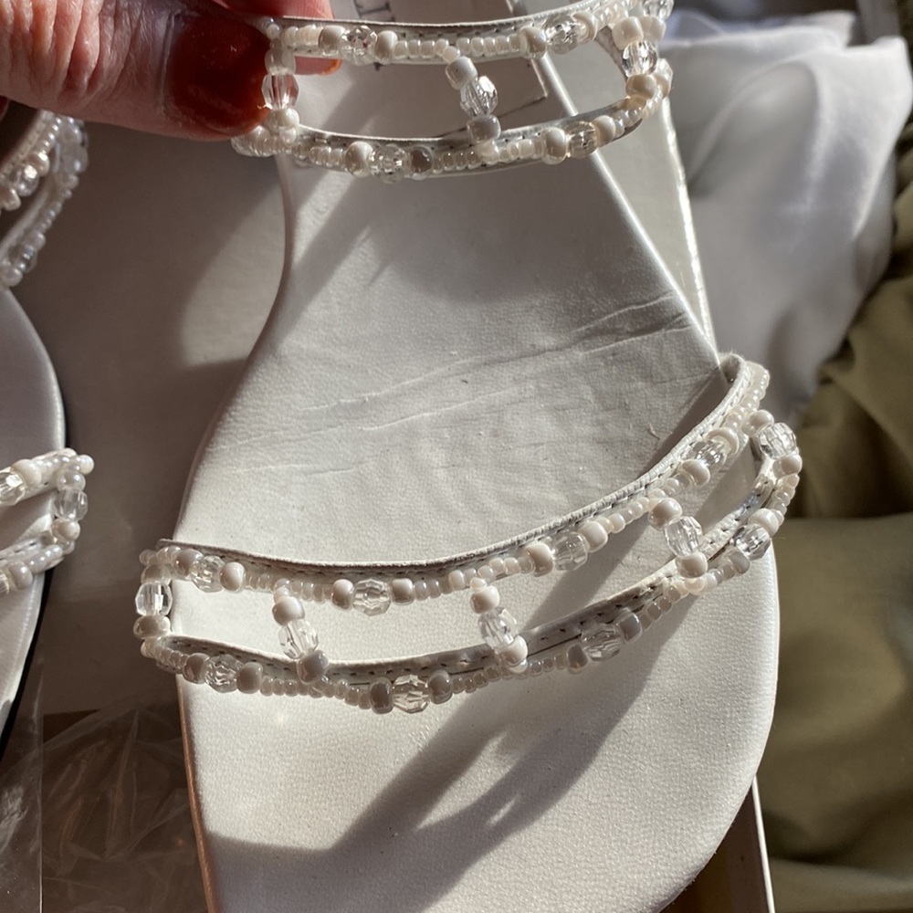 White Beaded slip on Elegant Enzo Angiolini - Picture 3 of 7